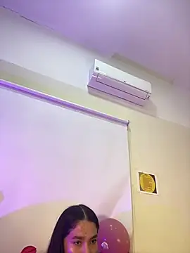 JuliaaVega online show from February 2026 12:11:01 PM