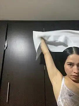 JuliaaVega online show from February 2026 11:33:01 AM