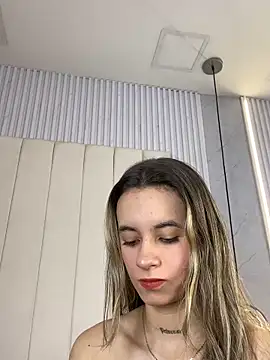 JuliaColemann online show from February 2026 12:10:02 PM