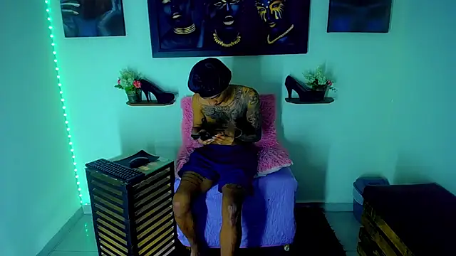 Tatoo Noah online show from March 2026 01:11:02 PM