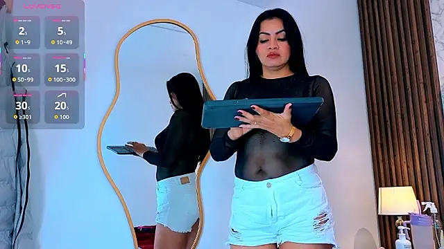 naomy smithxx online show from February 2026 11:14:01 AM