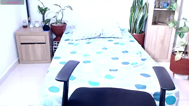 Magnuz Col online show from February 2026 08:08:02 PM