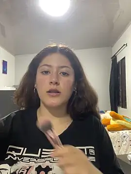 Snapshot of lizzy_luminair chatting on February 2026 03:22:02 AM lizzy luminair online show from February 2026 03:22:02 AM