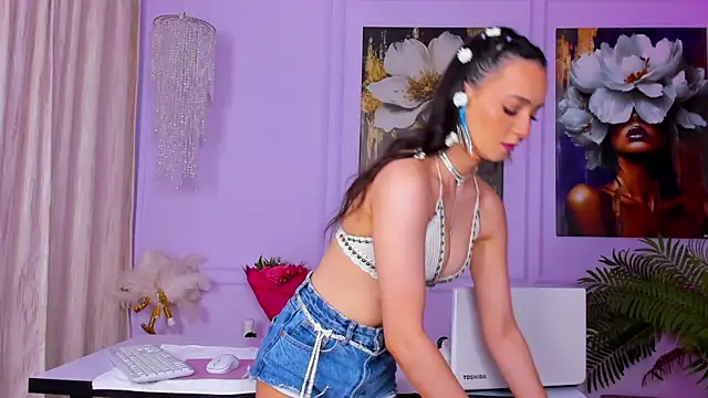 Snapshot of AvaCassidy chatting on April 2026 07:48:01 PM AvaCassidy online show from April 2026 07:48:01 PM