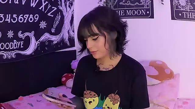 Snapshot of ariane_kimiko chatting on February 2026 01:25:02 AM ariane kimiko online show from February 2026 01:25:02 AM