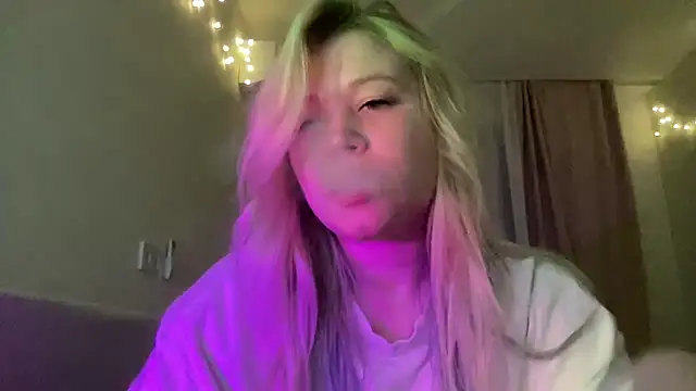 Lulu Di online show from March 2026 07:26:01 PM