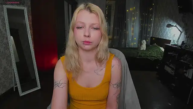 Snapshot of yourlovelyeve chatting on March 2026 08:12:02 PM yourlovelyeve online show from March 2026 08:12:02 PM