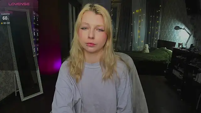 Snapshot of yourlovelyeve chatting on March 2026 04:22:02 PM yourlovelyeve online show from March 2026 04:22:02 PM