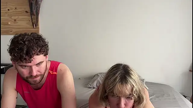 Snapshot of DomAtHome chatting on April 2026 02:46:02 PM DomAtHome online show from April 2026 02:46:02 PM