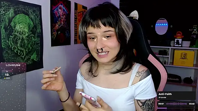 Snapshot of neena_nyx_ chatting on May 2026 02:08:02 AM neena nyx online show from May 2026 02:08:02 AM
