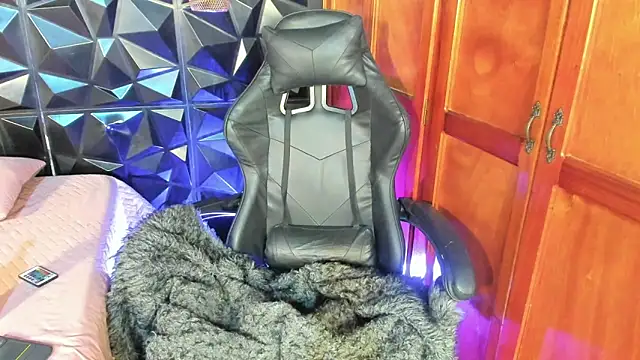 liia marin online show from February 2026 03:33:02 AM