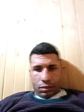 Snapshot of Tiagoow01 chatting on May 2026 05:12:01 AM Tiagoow01 online show from May 2026 05:12:01 AM