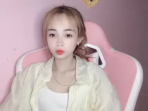 Emily031 online show from February 2026 05:03:01 PM