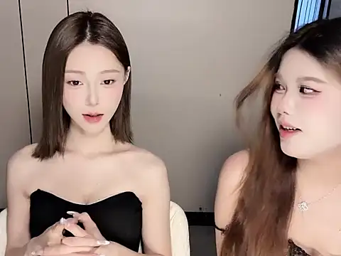 Snapshot of yu-33 chatting on April 2026 09:47:01 AM yu-33 online show from April 2026 09:47:01 AM