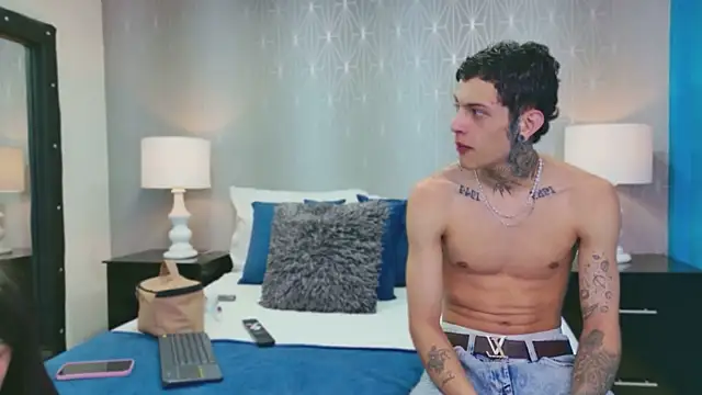 MadyAndEthan online show from April 2026 12:49:01 PM