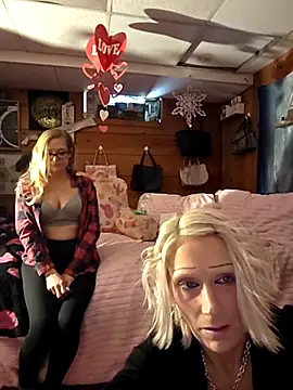 Snapshot of BeautifulFire23 chatting on February 2026 04:25:02 PM BeautifulFire23 online show from February 2026 04:25:02 PM