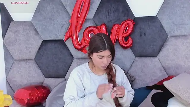 DulceJones online show from February 2026 08:15:01 PM