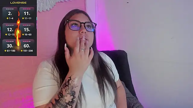 Snapshot of DREAMBOO_ chatting on February 2026 11:21:01 AM DREAMBOO online show from February 2026 11:21:01 AM