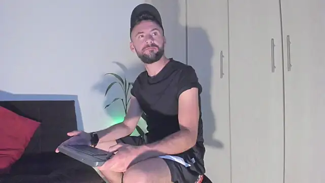 Snapshot of Erickpritz_xh chatting on April 2026 06:35:01 PM Erickpritz xh online show from April 2026 06:35:01 PM