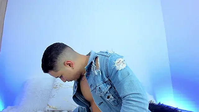 Axel nova online show from March 2026 02:13:01 PM