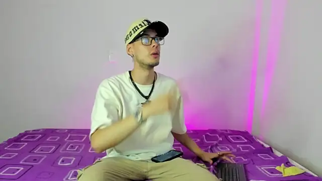 Snapshot of Vlad__night chatting on February 2026 12:11:01 PM Vlad night online show from February 2026 12:11:01 PM