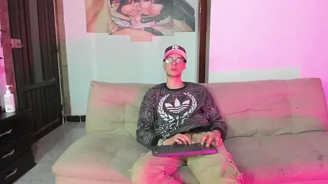 Snapshot of Vlad__night chatting on March 2026 03:34:02 AM Vlad night online show from March 2026 03:34:02 AM