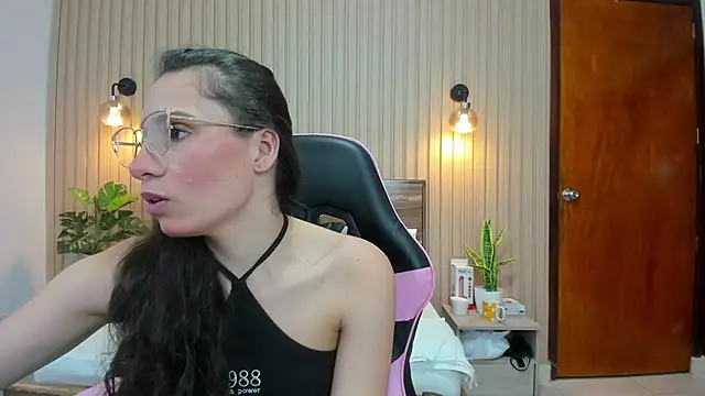 valeryn  rosse online show from July 2026 09:31:02 PM