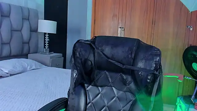 SweetDevil 7 online show from February 2026 08:51:02 PM