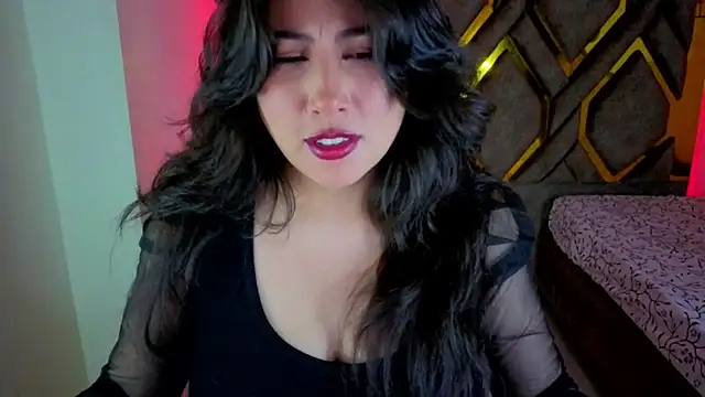 Luvienne online show from February 2026 08:27:01 PM