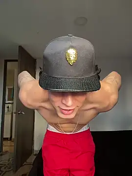 Maximuz1920 online show from June 2026 10:45:02 PM