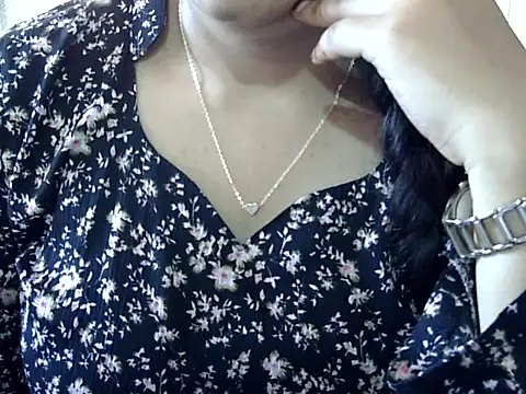 Cute Aliyaa online show from March 2026 09:37:02 AM