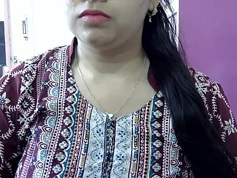 Cute Aliyaa online show from April 2026 08:43:01 AM