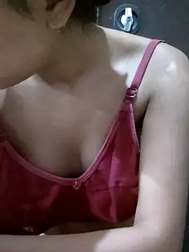 Snapshot of twinkle20 chatting on February 2026 03:43:01 PM twinkle20 online show from February 2026 03:43:01 PM