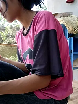 Snapshot of Hoa-tuylip chatting on May 2026 12:29:02 AM Hoa-tuylip online show from May 2026 12:29:02 AM