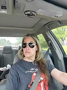 Sunflower0025 online show from April 2026 05:35:02 PM