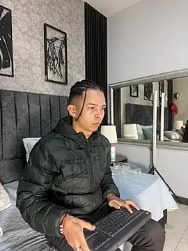 bliinkii and luka  online show from February 2026 12:36:01 PM