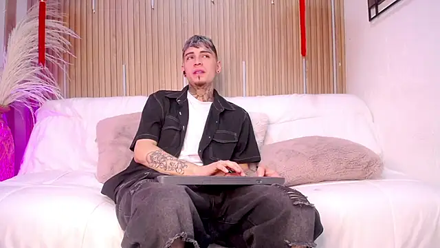 Snapshot of Max_Hader chatting on March 2026 04:36:02 AM Max Hader online show from March 2026 04:36:02 AM