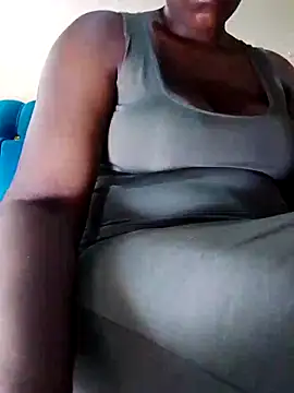 Snapshot of Charodine chatting on April 2026 04:39:02 AM Charodine online show from April 2026 04:39:02 AM