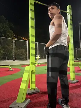 CreamKingg online show from April 2026 12:52:02 AM