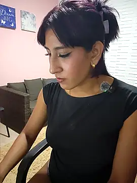 Snapshot of Violet_rousse7 chatting on June 2026 05:24:01 AM Violet rousse7 online show from June 2026 05:24:01 AM