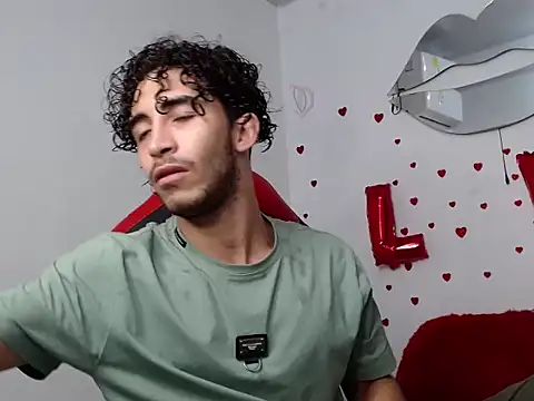 Snapshot of Caius_fox chatting on March 2026 11:27:02 AM Caius fox online show from March 2026 11:27:02 AM