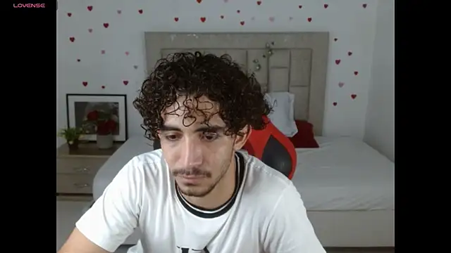 Snapshot of Caius_fox chatting on March 2026 11:24:01 AM Caius fox online show from March 2026 11:24:01 AM