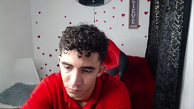 Snapshot of Caius_fox chatting on March 2026 05:35:01 AM Caius fox online show from March 2026 05:35:01 AM