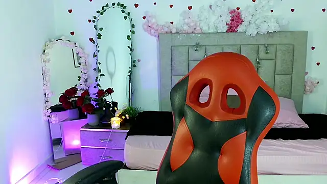 Snapshot of Caius_fox chatting on April 2026 01:27:02 PM Caius fox online show from April 2026 01:27:02 PM