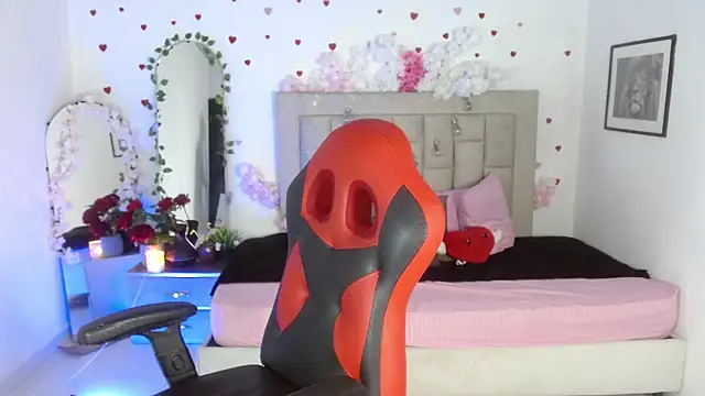 Snapshot of Caius_fox chatting on April 2026 11:28:01 AM Caius fox online show from April 2026 11:28:01 AM