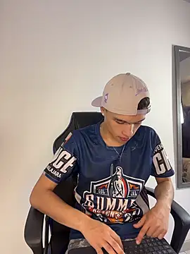 Dominik Souza online show from April 2026 08:14:01 PM