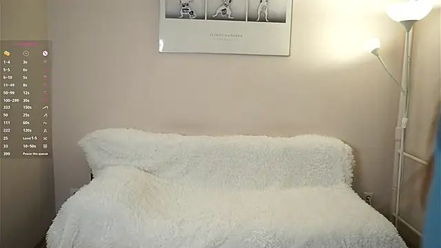 LoraLynn online show from February 2026 02:55:01 PM