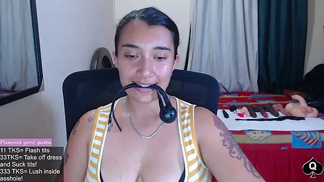 Snapshot of Robin_H00t_2 chatting on May 2026 01:57:16 AM Robin H00t 2 online show from May 2026 01:57:16 AM
