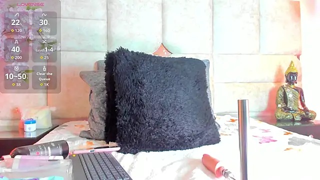 Snapshot of IsabelaRoman chatting on March 2026 01:33:01 PM IsabelaRoman online show from March 2026 01:33:01 PM