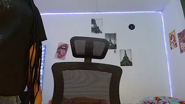 Snapshot of Lolitaa__VIP chatting on February 2026 08:38:02 PM Lolitaa VIP online show from February 2026 08:38:02 PM